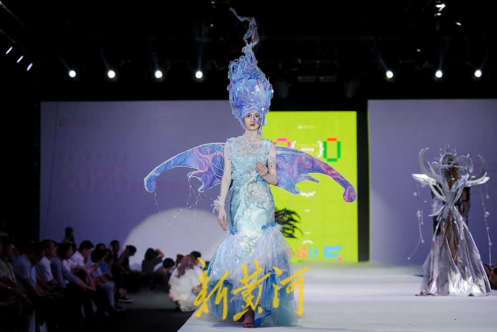 2025新澳门免费原料大全