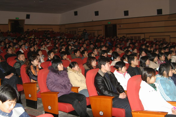 2025新澳门免费原料大全