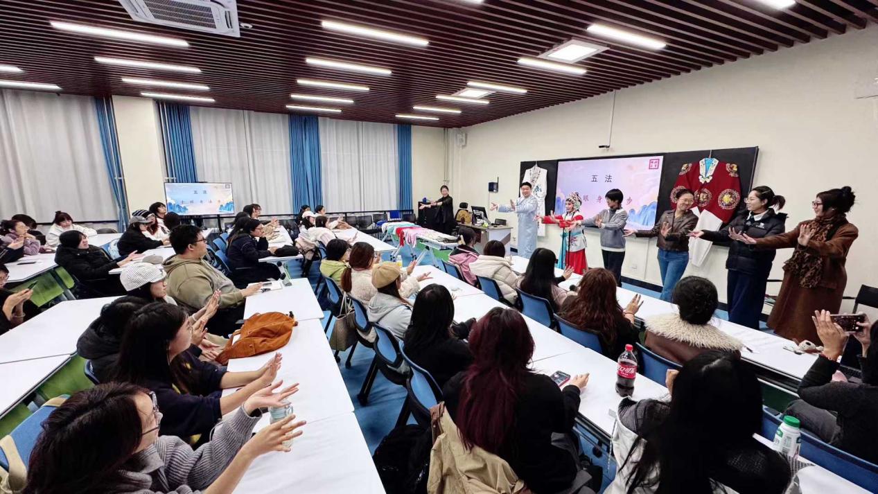 2025新澳门免费原料大全