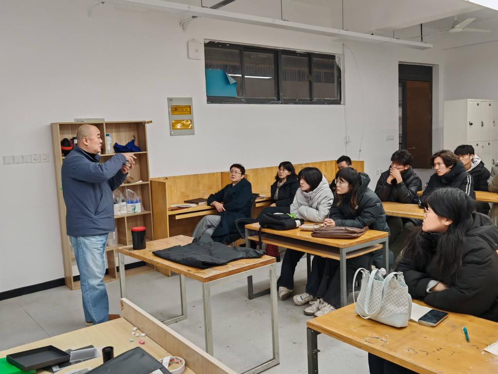 2025新澳门免费原料大全