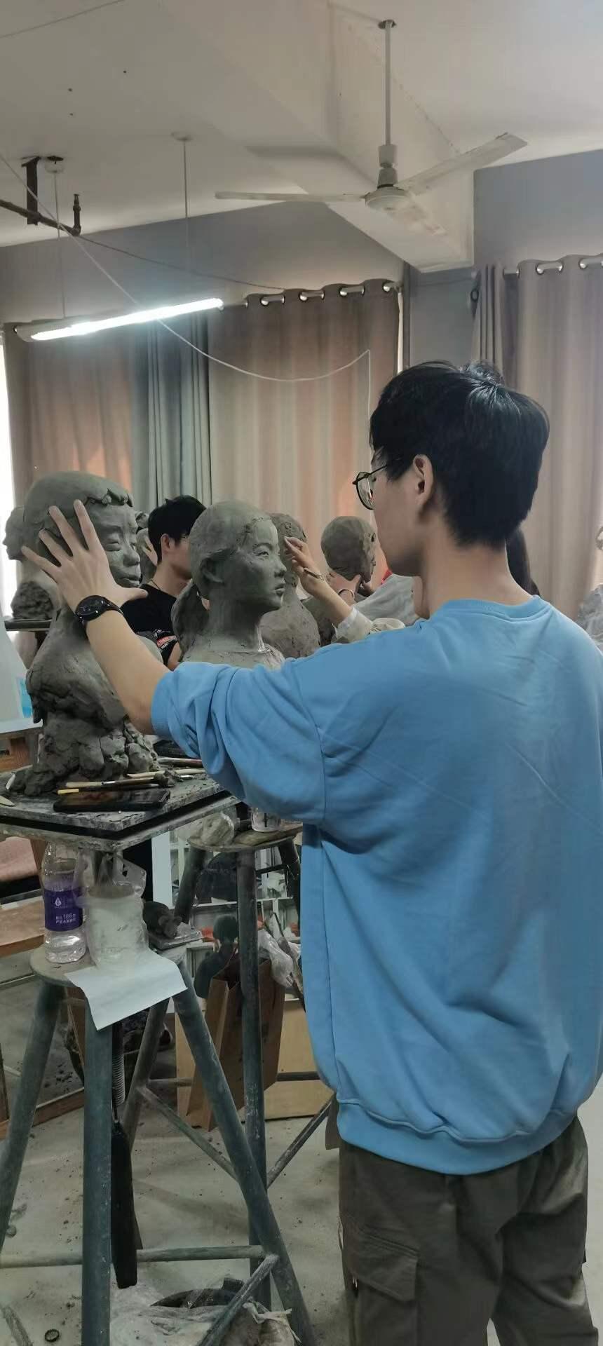 2025新澳门免费原料大全