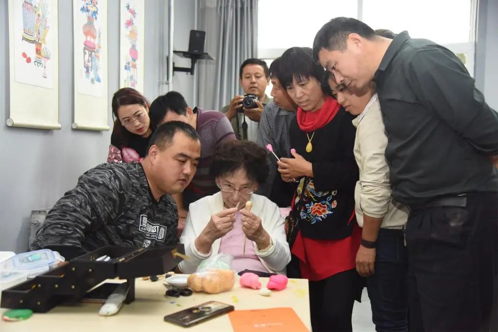 2025新澳门免费原料大全