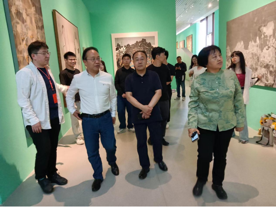 2025新澳门免费原料大全