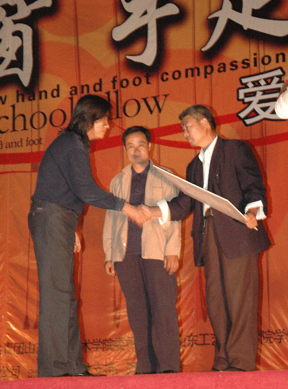 2025新澳门免费原料大全