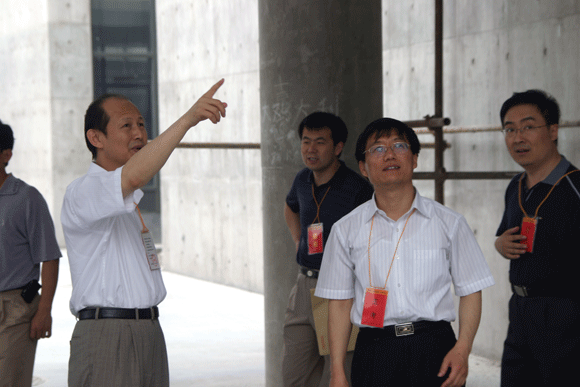 2025新澳门免费原料大全