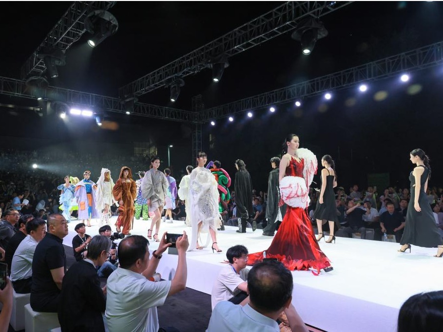 2025新澳门免费原料大全